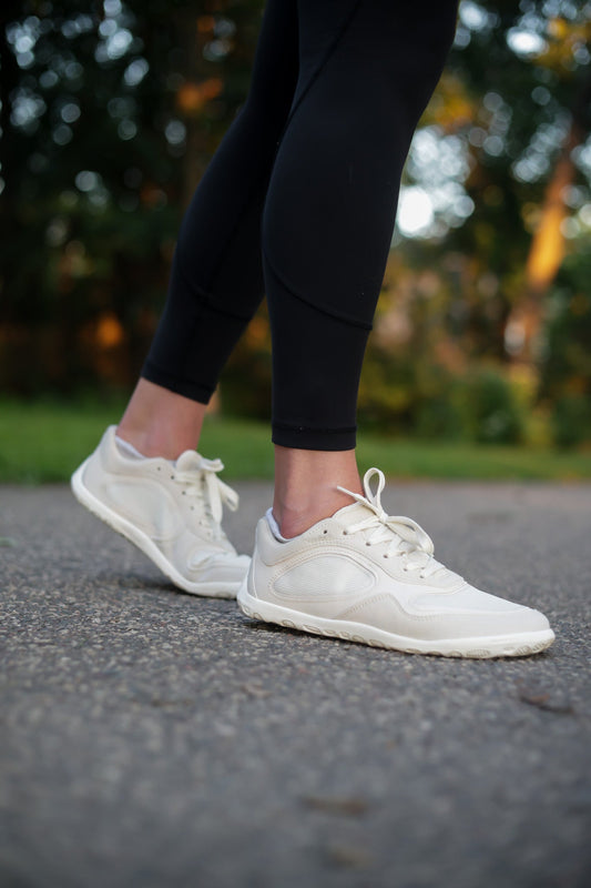 The Pros and Cons: Are Barefoot Shoes Good for Your Feet? - Minnemals