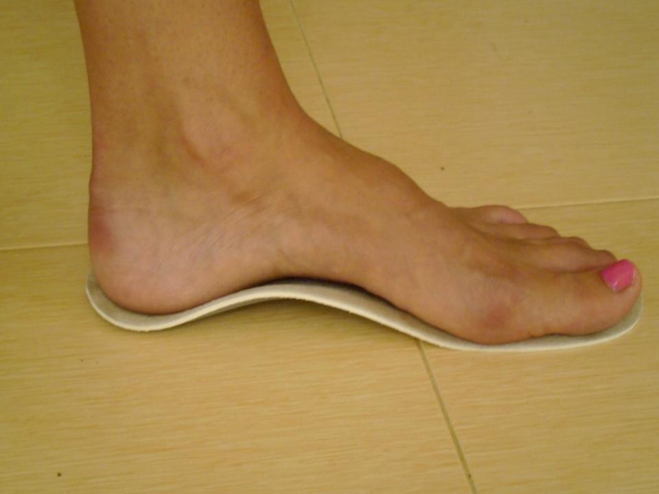 Are Barefoot Shoes Good For Flat Feet? - Minnemals